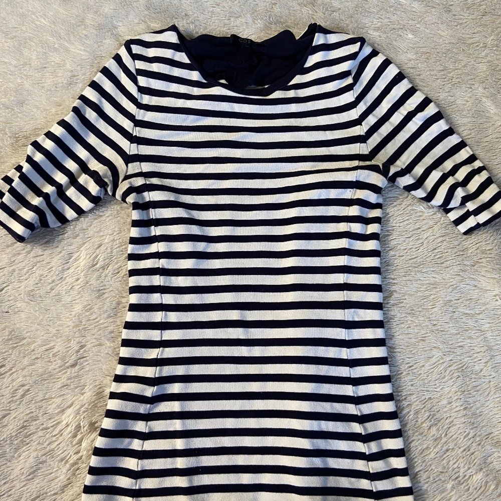 black/white stripe top